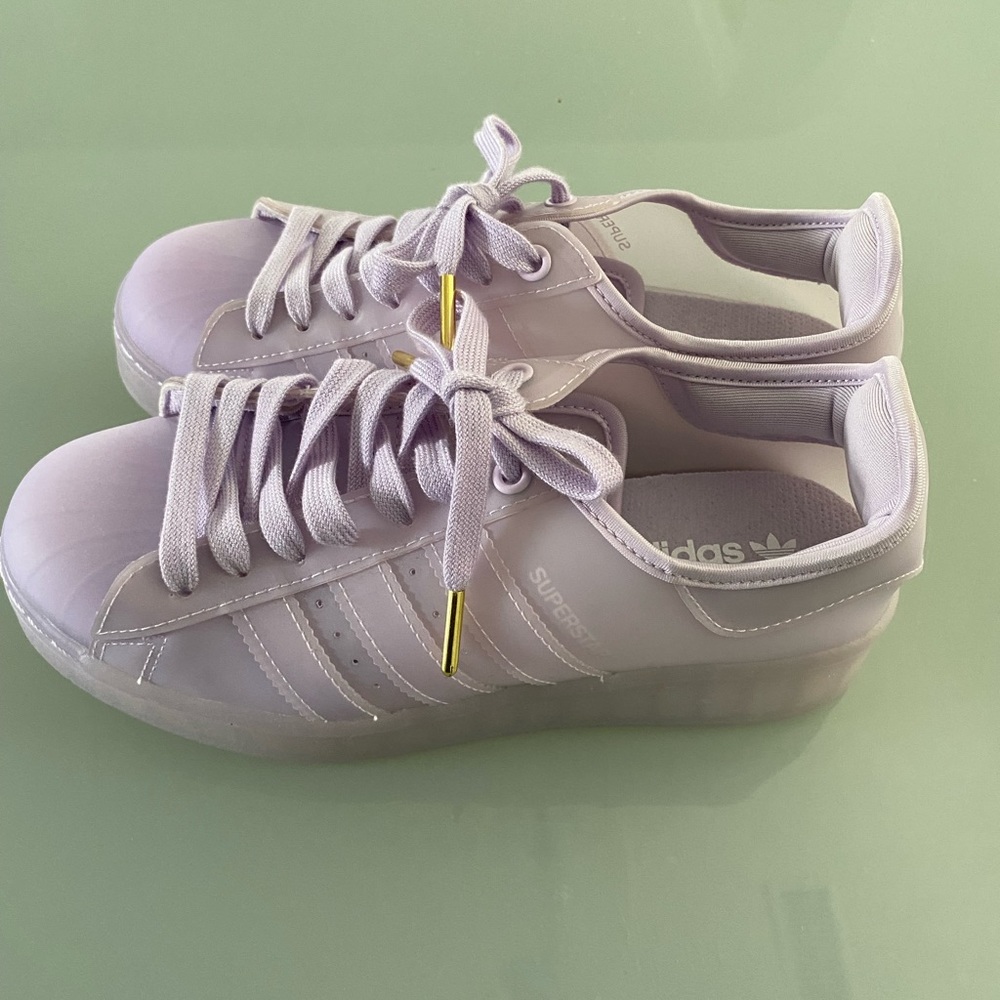 New never worn. Superstar Jelly Adidas Original Superstar. Size 7 woman’s. Lilac